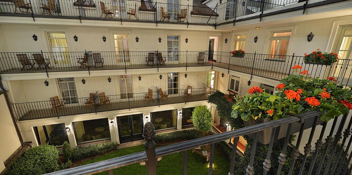 Angelis Hotel Prague Exterior photo